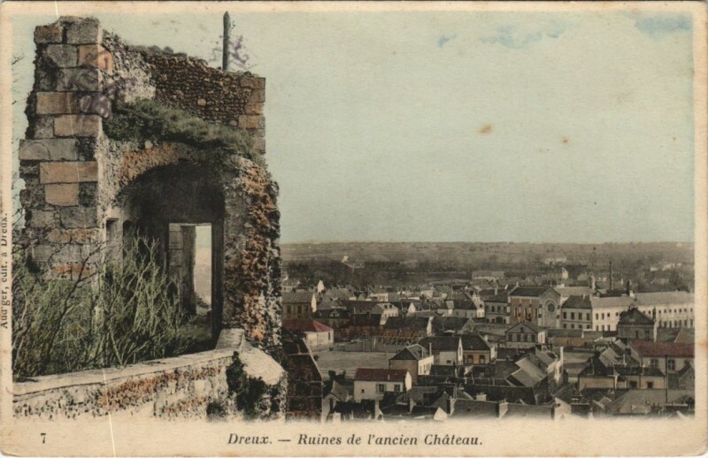 Carte postale ancienne Dreux Ruines de l'ancien Chateau France à Dreux