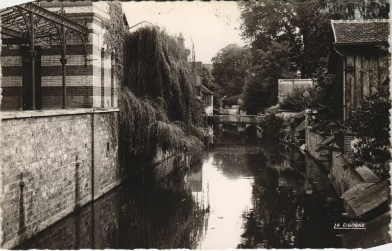 Carte postale ancienne Dreux vue sur la Blaise France à Dreux