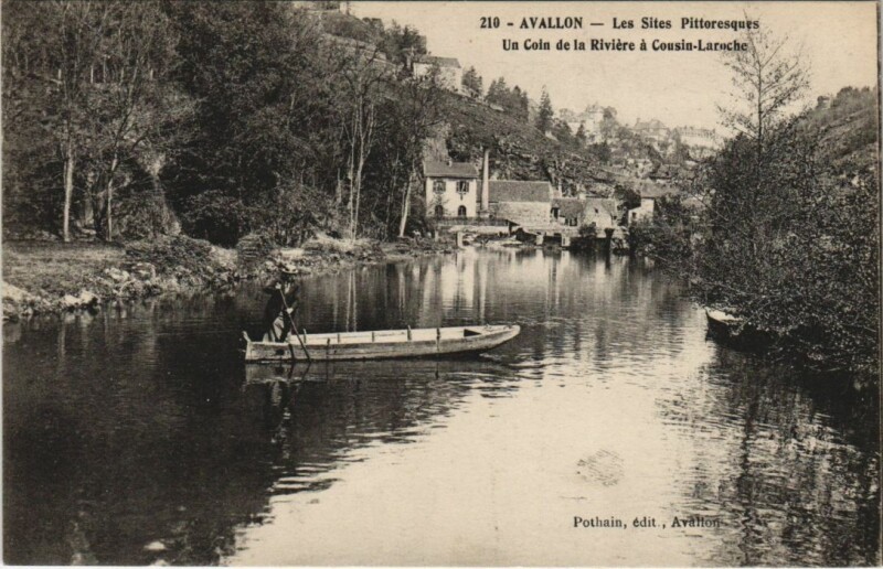 Carte postale ancienne Avallon Un Coin de la Riviere France à Avallon