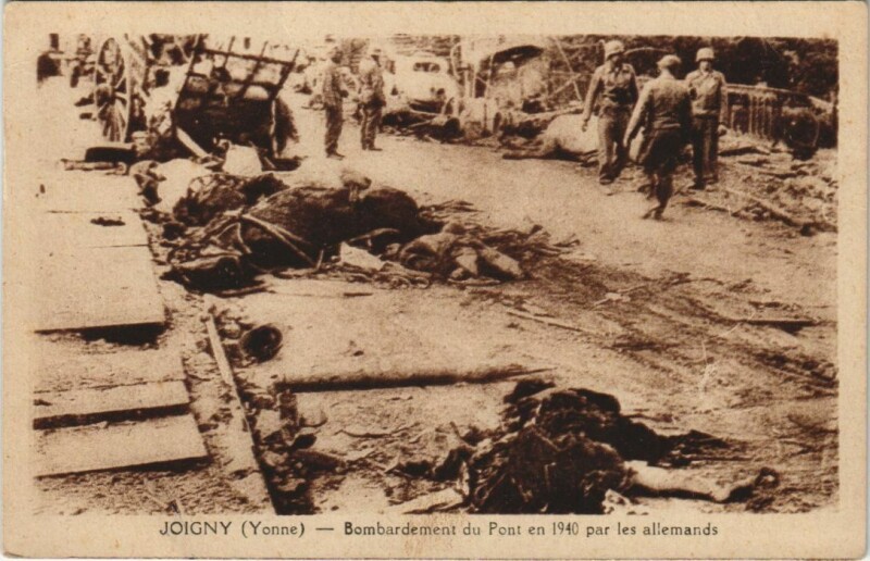 Carte postale ancienne Joigny Bombardement du Pont en 1940 France à Joigny