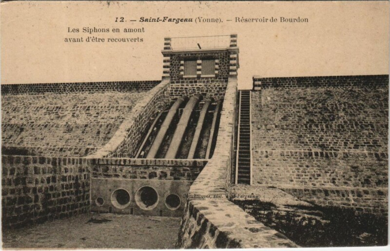 Carte postale ancienne Saint-Fargeau Reservoir de Bourdon France à Saint-Fargeau