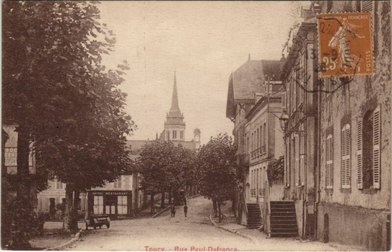 Carte postale ancienne Toucy Rue Paul-Defranca France à Toucy
