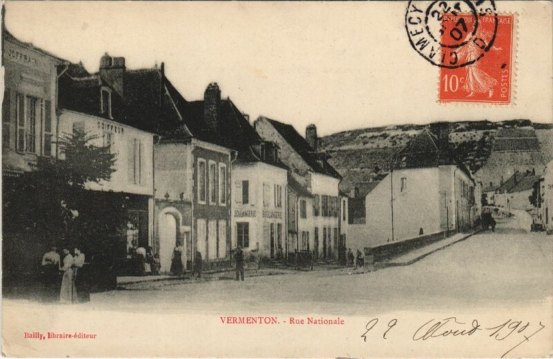 Carte postale ancienne Vermenton Rue Nationale France à Vermenton