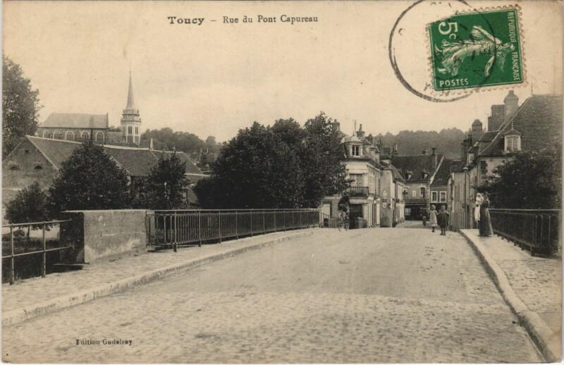 Carte postale ancienne Toucy Rue du Pont Capureau France à Toucy