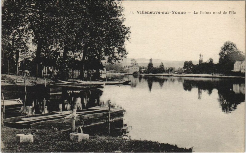 Carte postale ancienne Villeneuve s Yonne La Pointe nord de l'Ile France