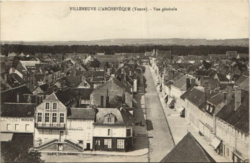 Carte postale ancienne Villeneuve-L'Archeveque Vue Generale France