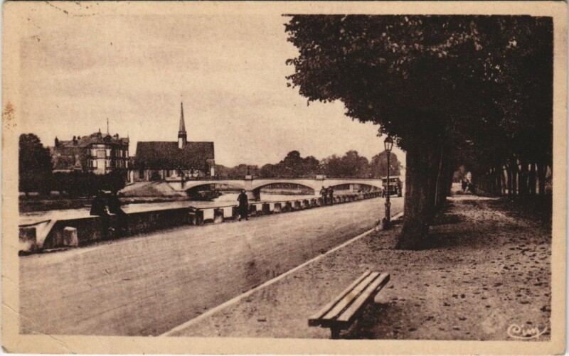 Carte postale ancienne Sens Quai Ernest-Landry France