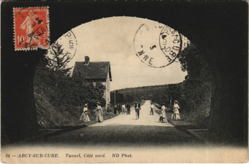 Carte postale ancienne Arcy s Cure Tunnel, cote nord France