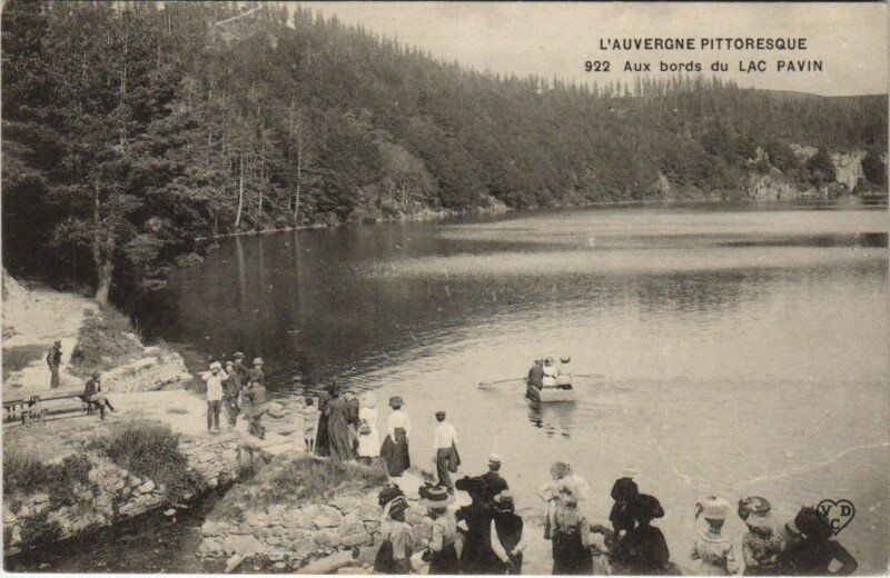 Carte postale ancienne Aux Bords du Lac Pavin