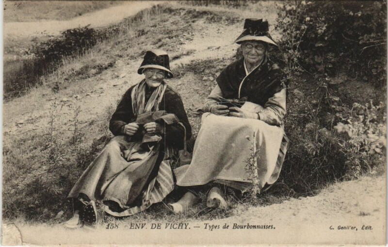 Carte postale ancienne Vichy Environs - Types de Bourbonnaises à Vichy