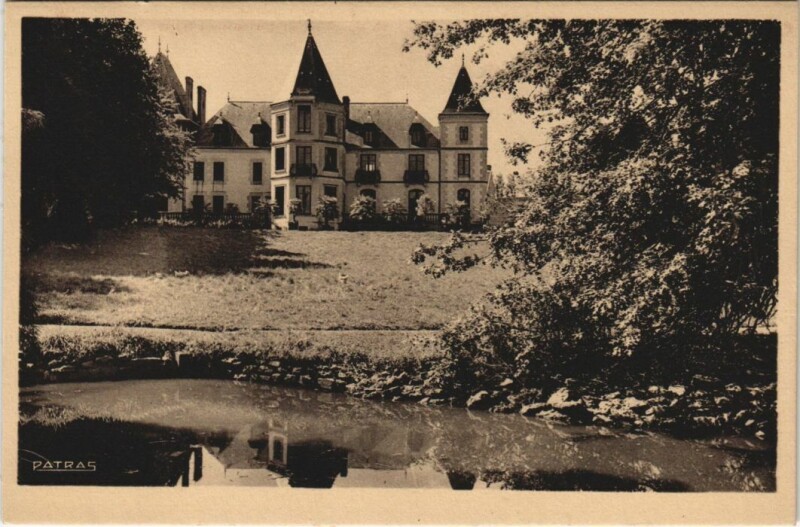 Carte postale ancienne Pierrefitte-sur-Loire Chateau à Pierrefitte-sur-Loire