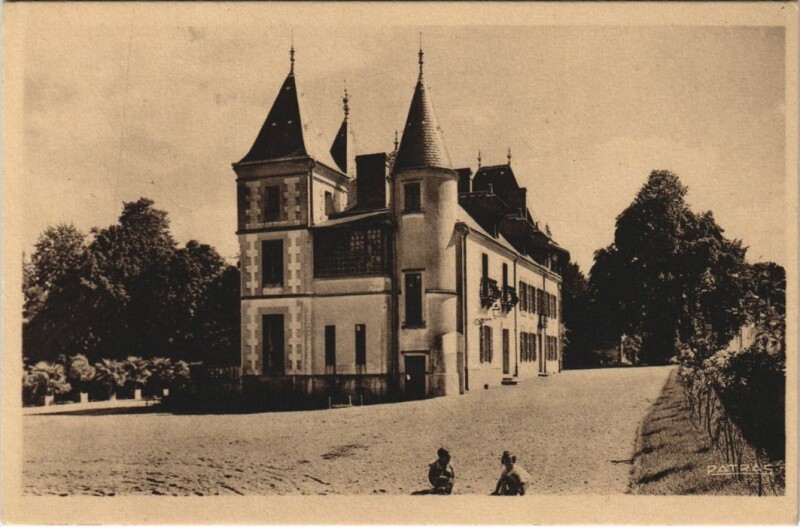 Carte postale ancienne Pierrefitte-sur-Loire Chateau à Pierrefitte-sur-Loire