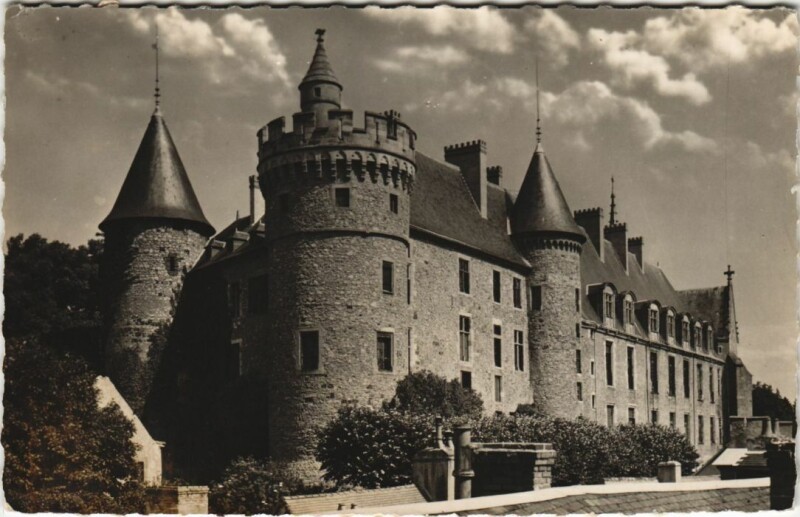 Carte postale ancienne Lapalisse Le Chateau à Lapalisse