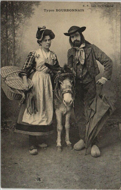 Carte postale ancienne Types Bourbonnais