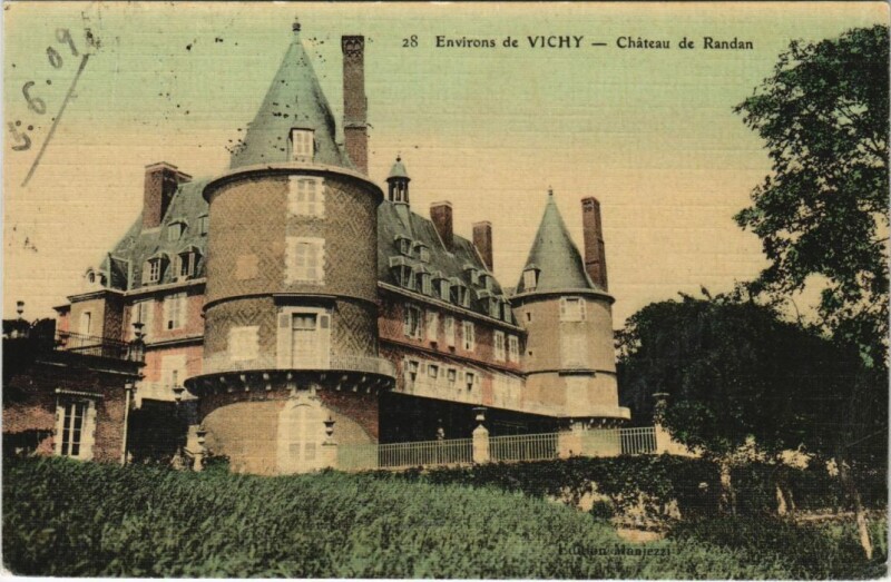 Carte postale ancienne Vichy Environs - Chateau de Randan à Vichy