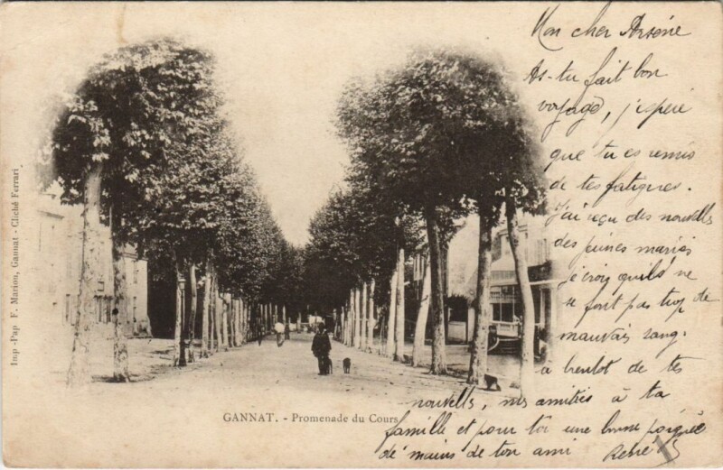 Carte postale ancienne Gannat Promenade de la Cours à Gannat