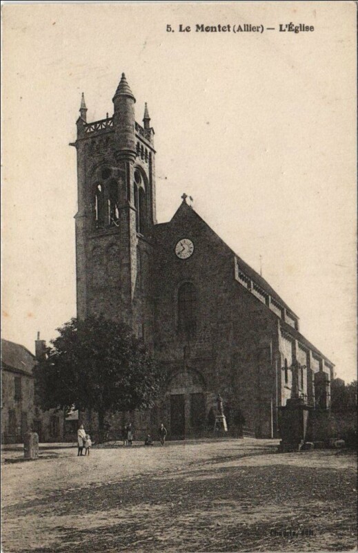 Carte postale ancienne Le Montet L'Eglise au Montet