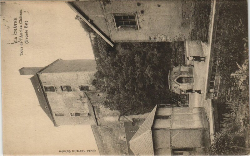 Carte postale ancienne La Chatre Tour de l'ancien Chateau France