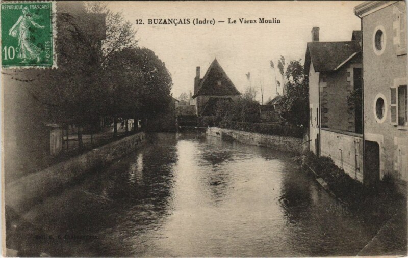 Carte postale ancienne Buzancais Le Vieux Moulin France