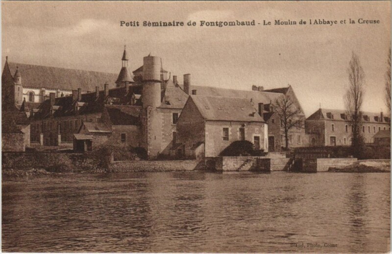 Carte postale ancienne Petit Seminaire de Fontgombaud Le Moulin France