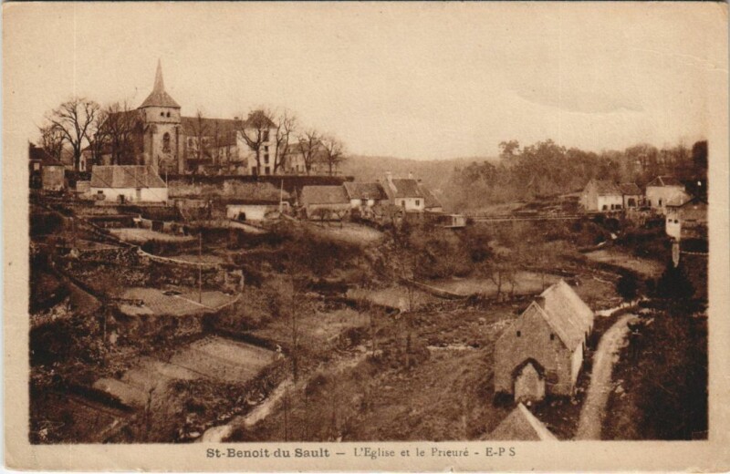 Carte postale ancienne St.Benoit du Sault L'Eglise et le Prieure France