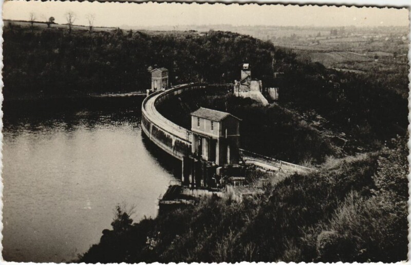 Carte postale ancienne Eguzon Le Barrage France