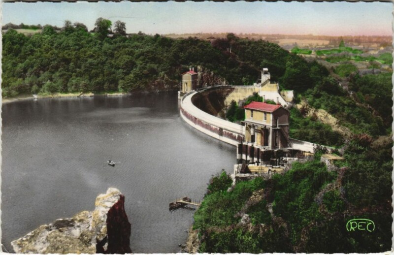 Carte postale ancienne Le Barrage d'Eguzon France