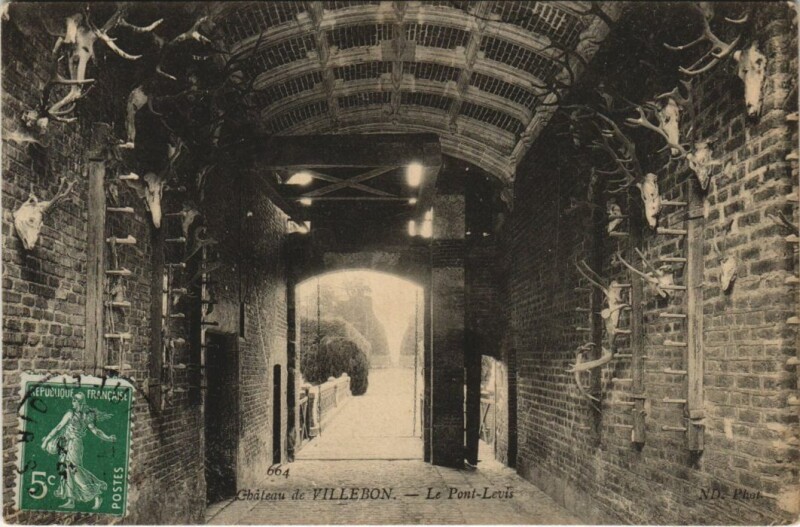 Carte postale ancienne Villebon Chateau - Le Pont-Levis à Villebon