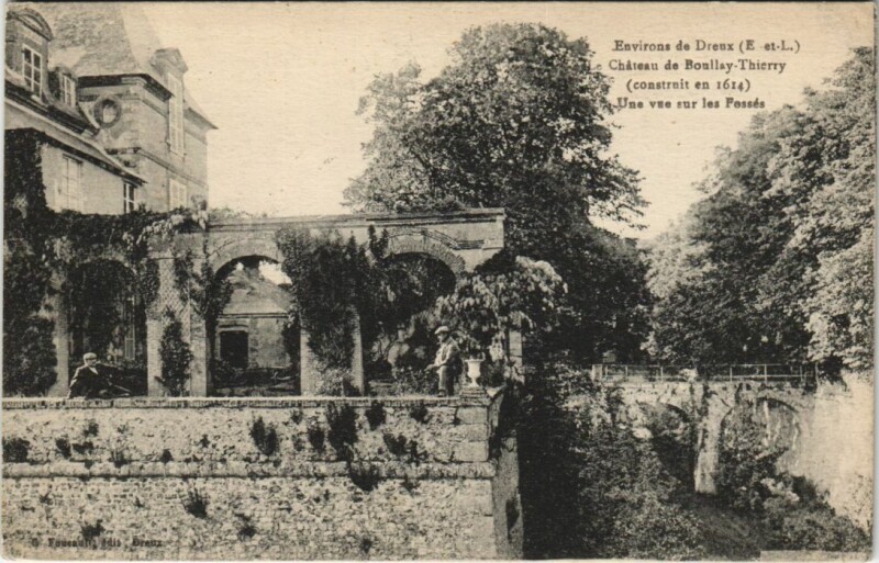 Carte postale ancienne Le Chateau de Boullay-Thierry - Environs de Dreux à Dreux