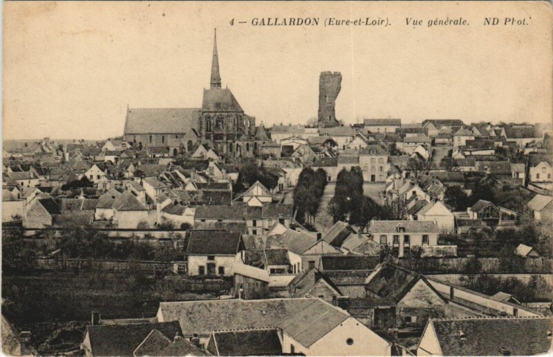 Carte postale ancienne Gallardon Vue Generale à Gallardon