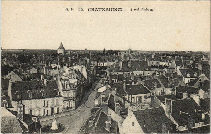 Carte postale ancienne Chateaudun a Vol d'Oiseau