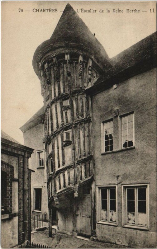 Carte postale ancienne Chartres L'EScalier de la Reine Berthe à Chartres