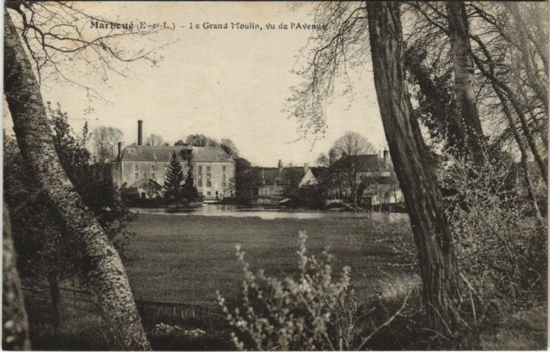 Carte postale ancienne Marboue Le Grand Moulin - Vu de l'Avenue