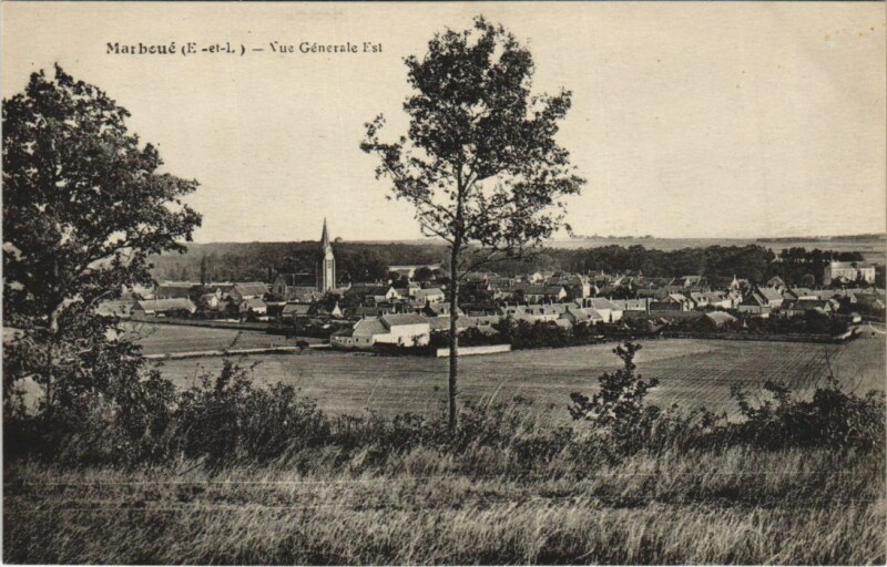 Carte postale ancienne Marboue Vue Generale Est