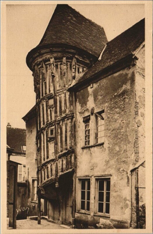 Carte postale ancienne Chartres L'Escalier de la Reine Berthe à Chartres