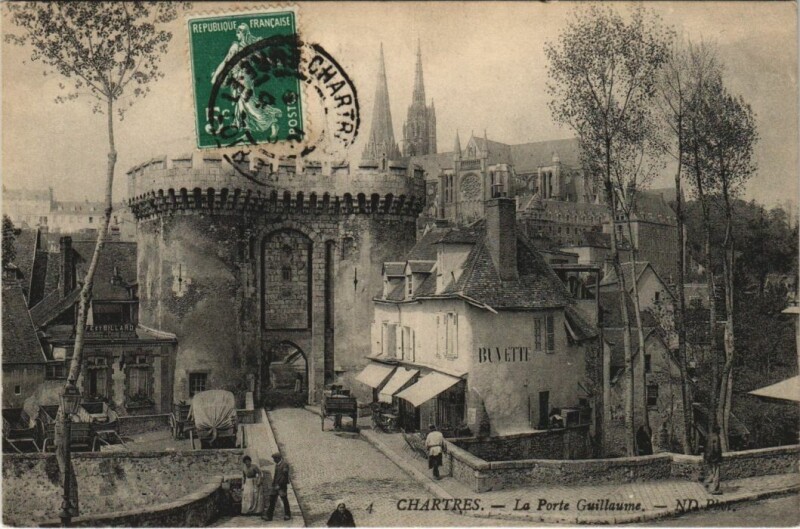 Carte postale ancienne Chartres La Porte Guillaume à Chartres