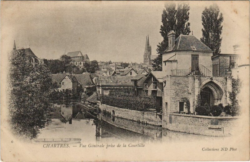 Carte postale ancienne Chartres Vue Generale prise de la Courtille à Chartres