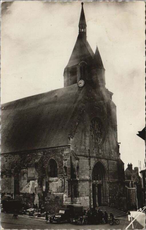 Carte postale ancienne Illiers-Combray L'Eglise Saint-Jacques à Illiers-Combray