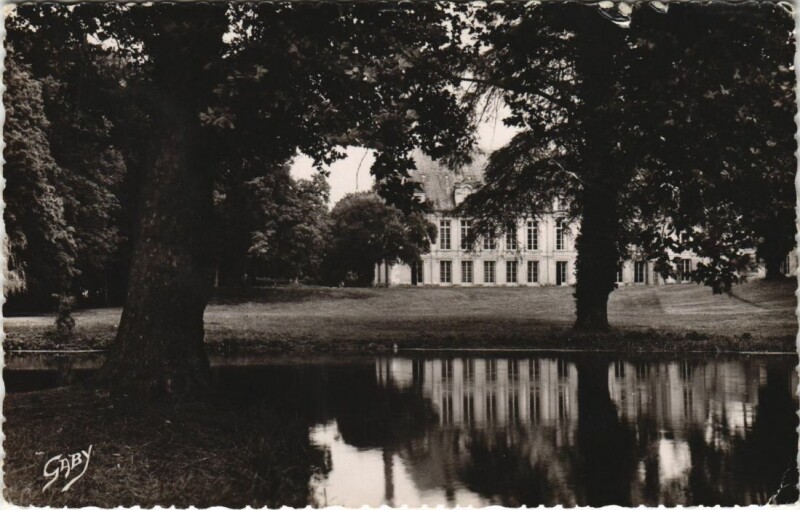 Carte postale ancienne Anet Chateau d'Anet - Les Bords de l'Eure dans le Parc