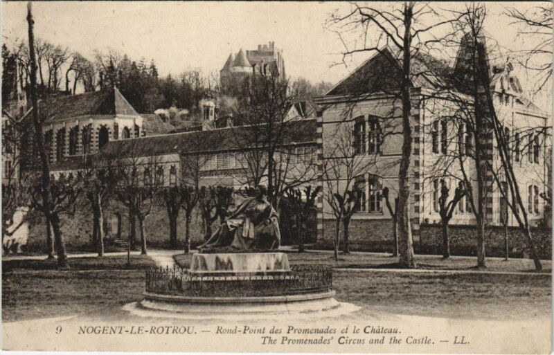 Carte postale ancienne Nogent-le-Rotrou Rond-Point des Promenades et le Chateau à Nogent-le-Rotrou