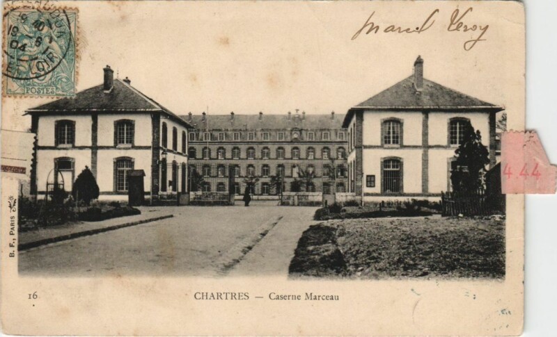 Carte postale ancienne Chartres Caserne Marceau France à Chartres