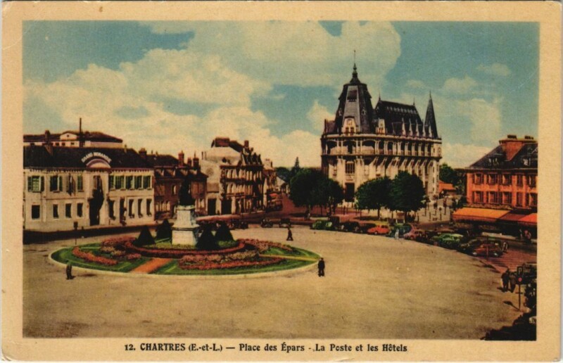 Carte postale ancienne Chartres Place des Epars France à Chartres