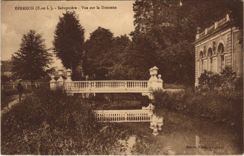 Carte postale ancienne Epernon Vue sur la Drouette France