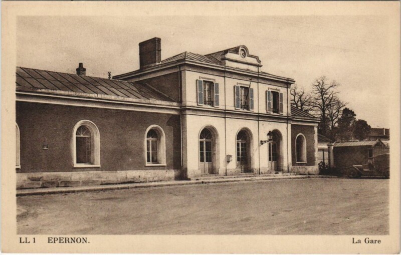 Carte postale ancienne Epernon La Gare France