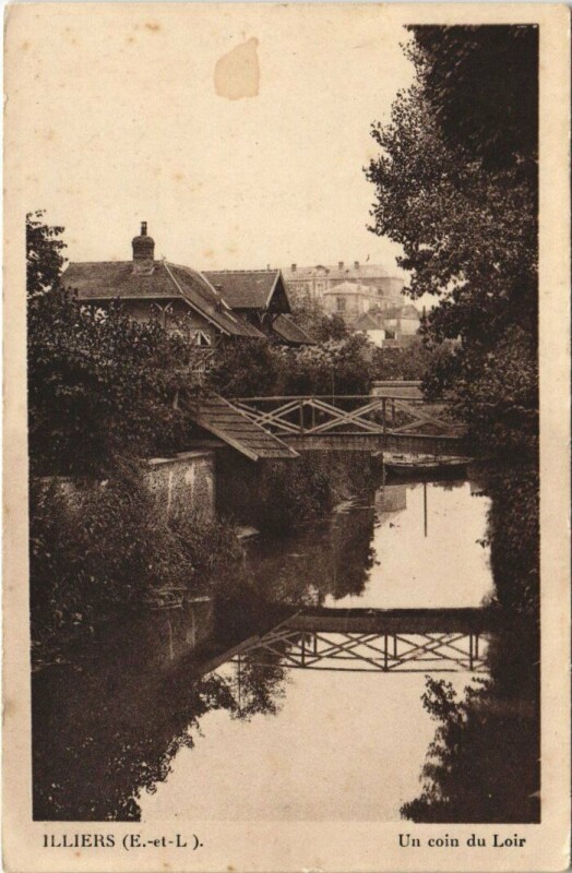 Carte postale ancienne Illiers Un Coin du Loir France