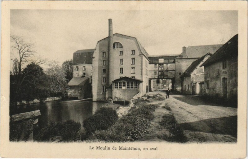Carte postale ancienne Maintenon Le Moulin, en aval France à Maintenon