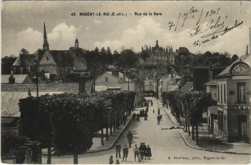 Carte postale ancienne Nogent le Roi Rue de la Gare France à Nogent-le-Roi