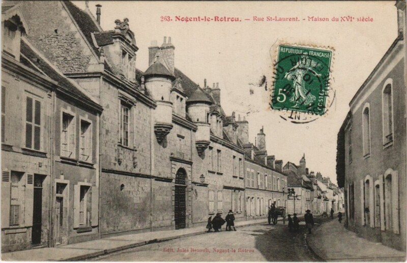 Carte postale ancienne Nogent-le-Rotrou Rue St.Laurent France à Nogent-le-Rotrou