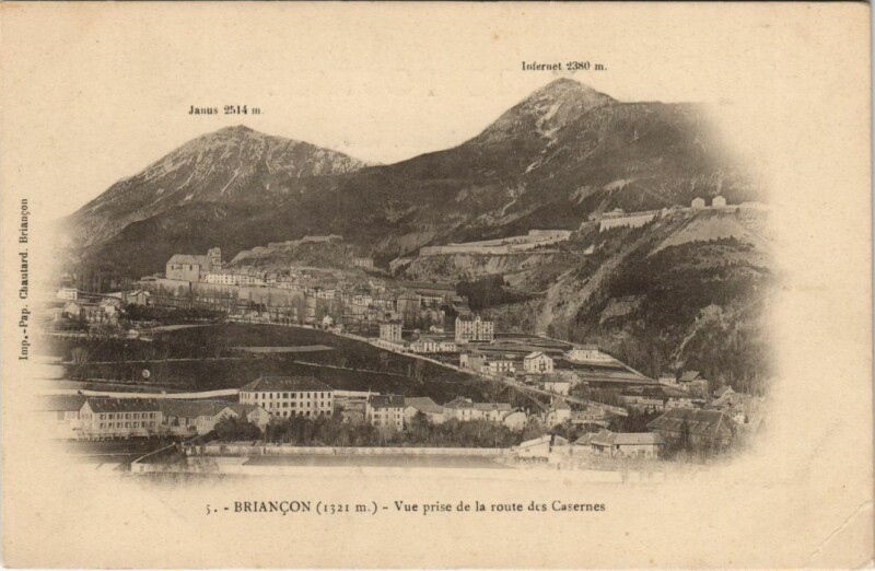 Carte postale ancienne Briancon Vue prise de la route des Casernes France