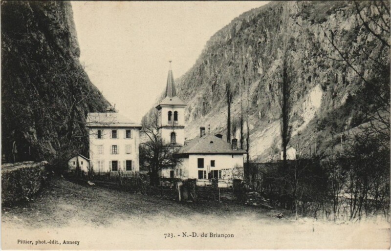 Carte postale ancienne Briancon Notre-Dame France